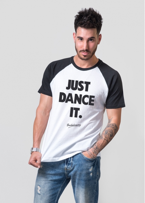 Camiseta Just Dance It Blanca y negra