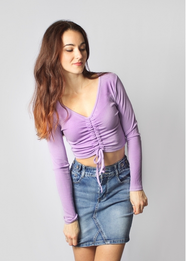 Camiseta top de canalé con escote fruncido lila